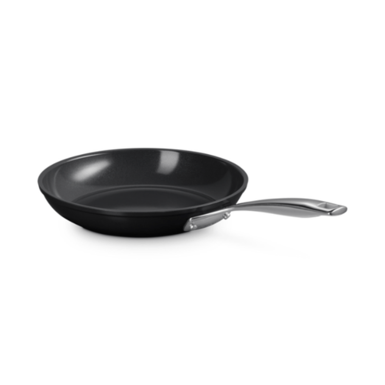 Frigideira_Rasa_Non_Stick_Ceramic_Essential_26Cm_Le_Creuset_46658 -2- Frigideira_Rasa_Non_Stick_Ceramic_Essential_26Cm_Le_Creuset_46658 -2-